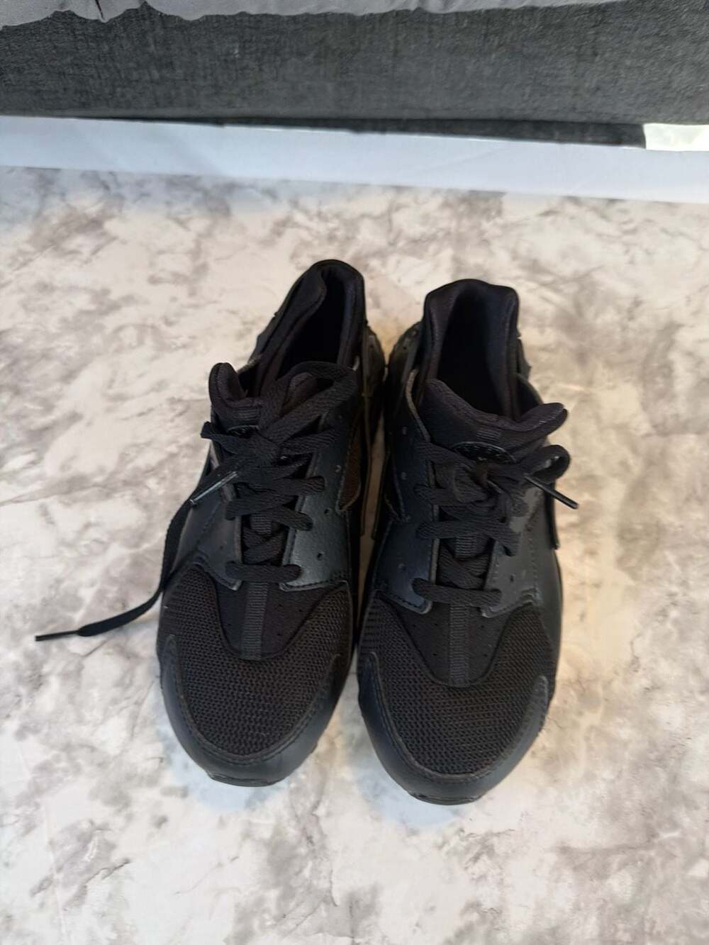 Nike Kids Huarache Run Triple Black Sneakers 704949-016 Size 3Y